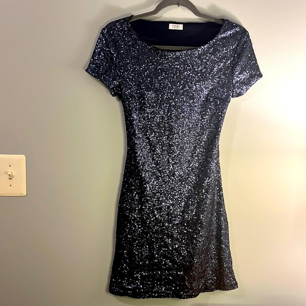 Sequin dark purple backless cocktail dress.